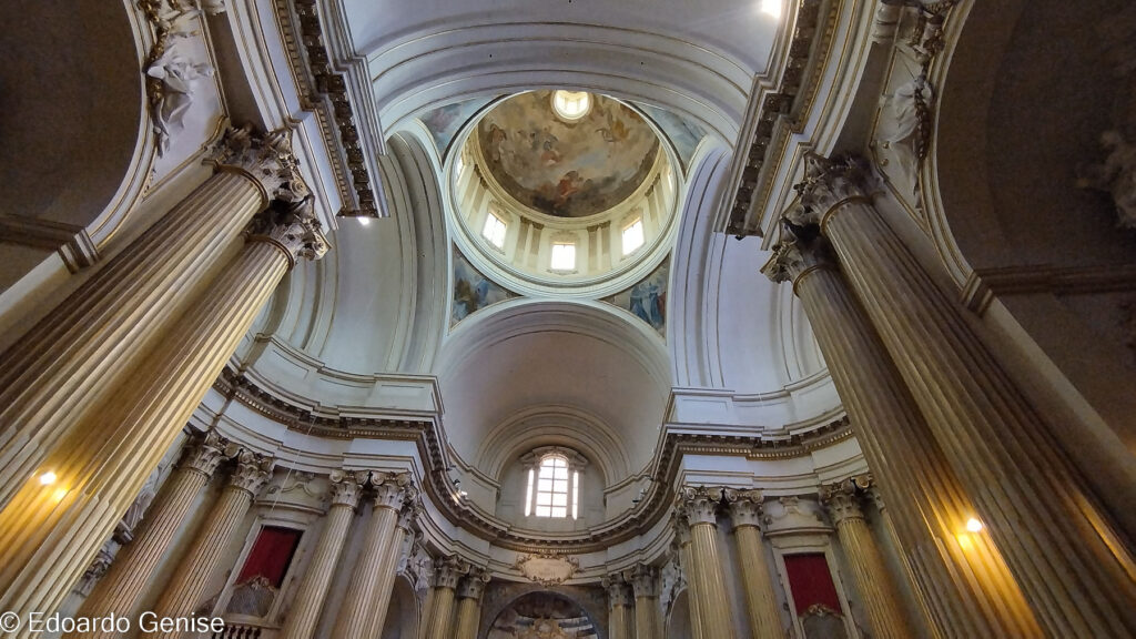 Interno del Santuario di S. Luca