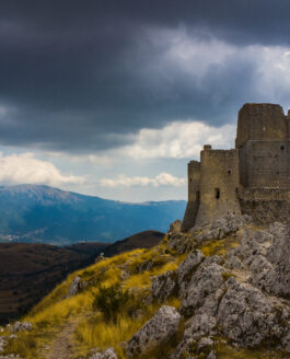 Abruzzo: camminare tra i borghi Aquilani